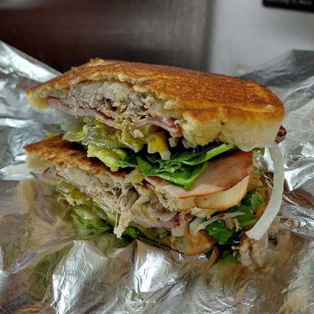 Cubano.